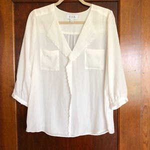White 3-quarter sleeve blouse